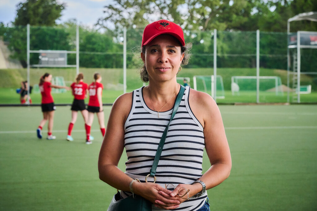 Maia Kemper, Leiterin der Hockey-Sektion des WAC auf dem WAC-Platz im Wiener Prater.
