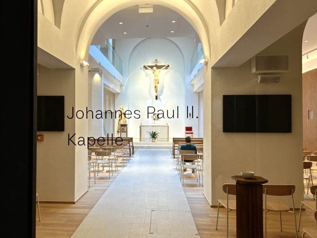 Die Kapelle im Zentrum Johannes Paul II der Legionäre Christi