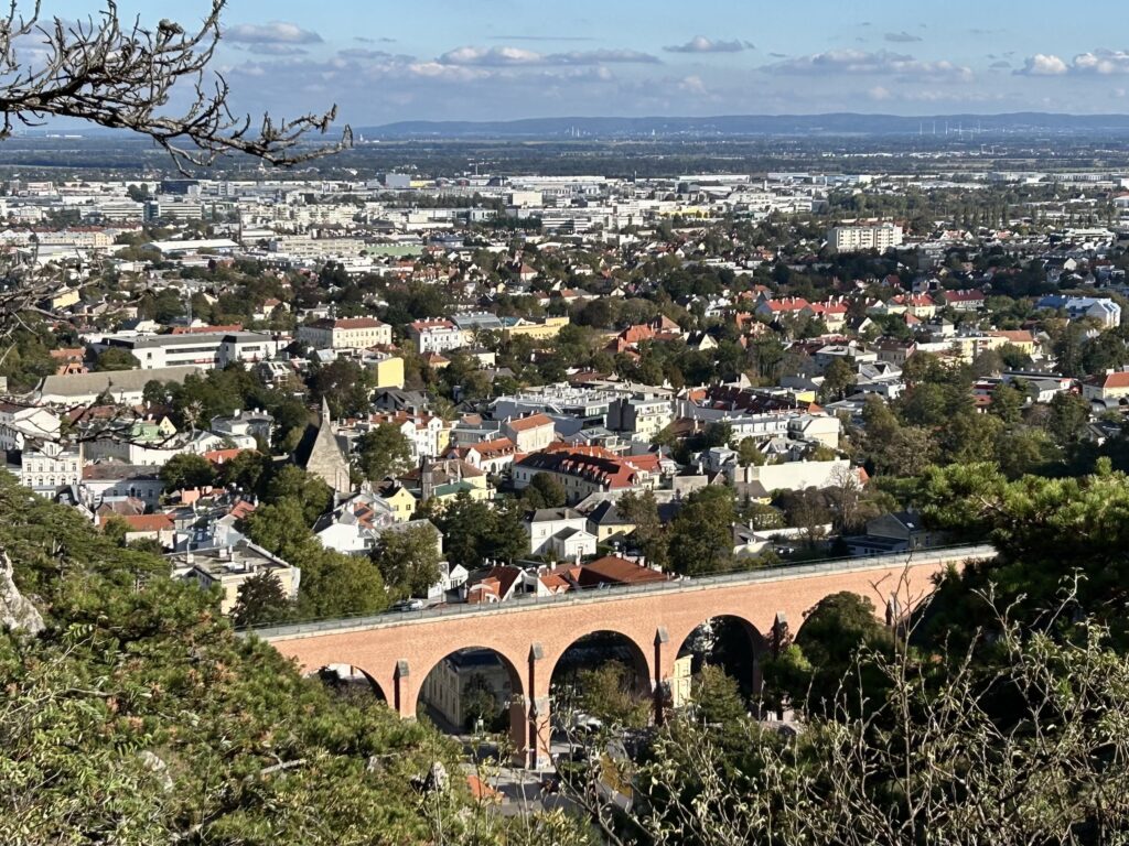 Viadukt der von Eduard Suess erbauten Hochquellenleitung in Mödling