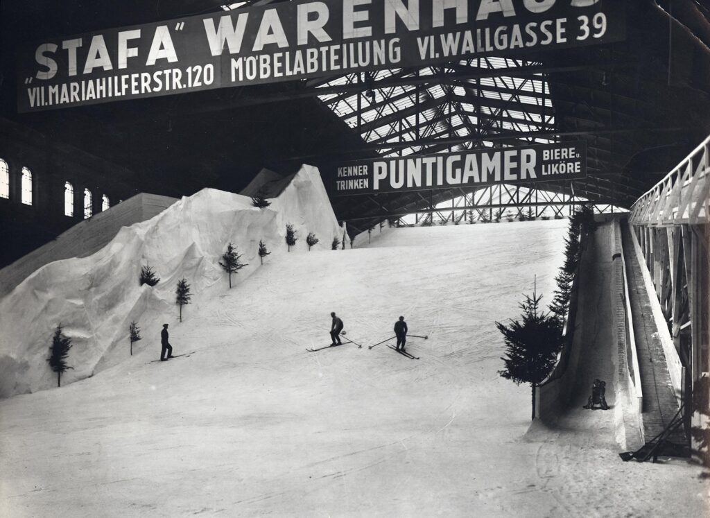 Foto vom Schneepalast im Nordwestbahnhof, 1927