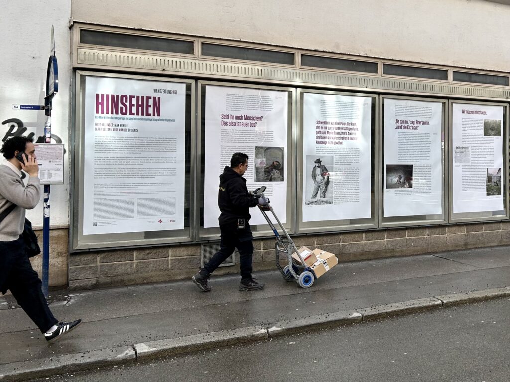 Wandzeitung in der Rotensterngasse zum Leben von Max Winter. 