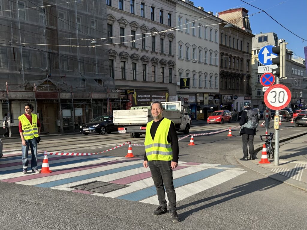 Pop-Up-Radweg der Partei Links auf der Wallensteinstraße