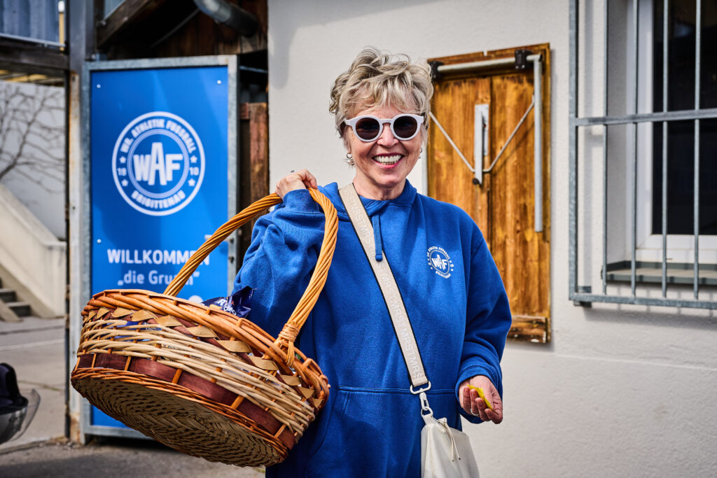 Die WAF-Lisi sorgt sich um alles in der Gruam. 