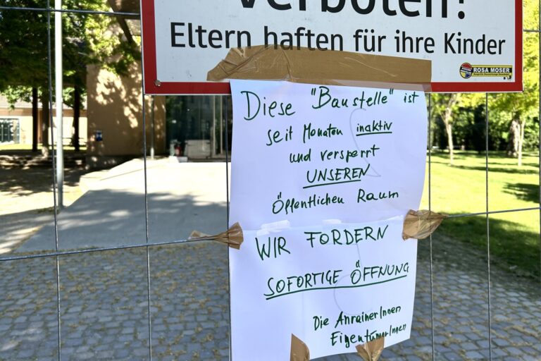 Protest gegen Sperre des Atelier Augarten