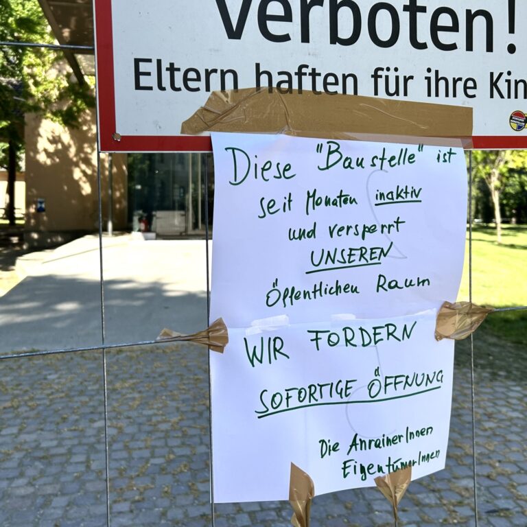 Protest gegen Sperre des Atelier Augarten